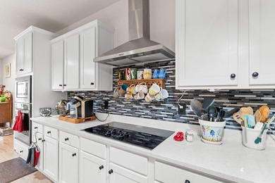 Welcome to this beautifully upgraded and well maintained home - photo 30