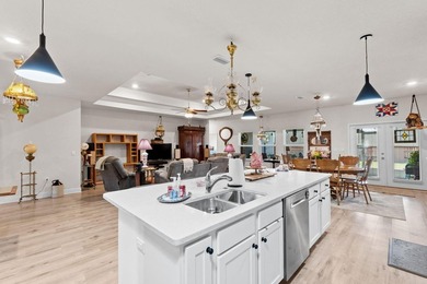 Welcome to this beautifully upgraded and well maintained home - photo 31