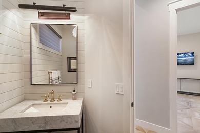 Totally renovated 3 bedroom 3 bath home in coveted Chukker Cove - photo 32