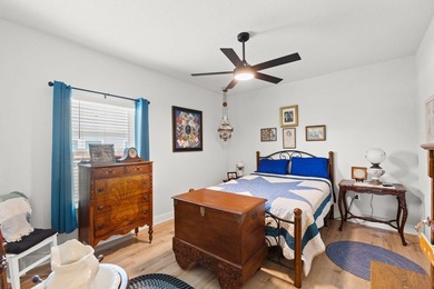 Welcome to this beautifully upgraded and well maintained home - photo 33