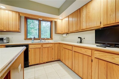 Welcome to 28 Green Pine Lane, offered for sale for the very - photo 6