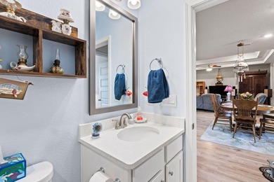 Welcome to this beautifully upgraded and well maintained home - photo 36