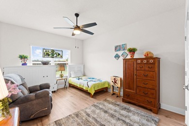 Welcome to this beautifully upgraded and well maintained home - photo 37