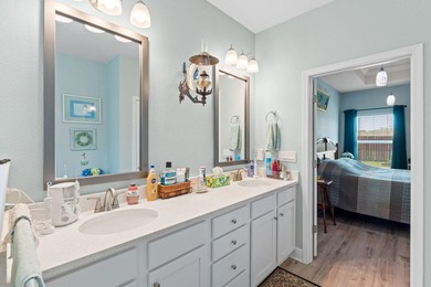Welcome to this beautifully upgraded and well maintained home - photo 44
