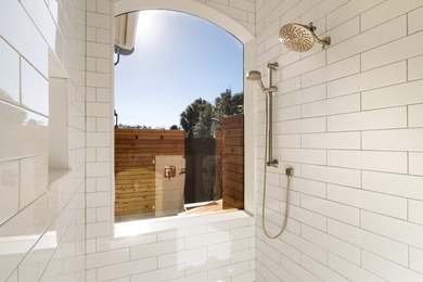 Totally renovated 3 bedroom 3 bath home in coveted Chukker Cove - photo 46