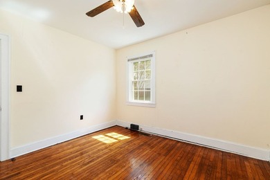 Charming 2-bedroom, 1-bath brick home situated on a corner lot - photo 19