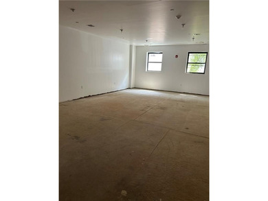 1350 Sq Ft Of Commercial Office Space On The First Floor And - photo 5