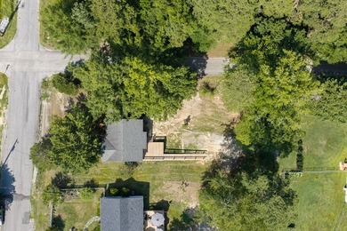 Charming 2-bedroom, 1-bath brick home situated on a corner lot - photo 29