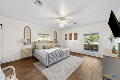 Stunning Lake Belton Retreat on just under 1 Acre Near Belton - photo 34