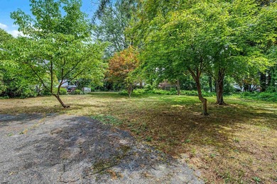 Welcome to this Stunning 4/5 Bedroom Single-Family Home at 30 - photo 44