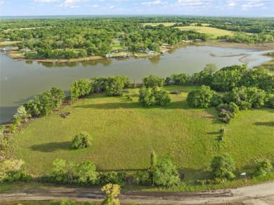 Lake Limestone is a beautiful central Texas lake surrounded by - Lake Lot For Sale in Thornton, Texas