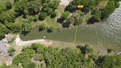Beautiful waterfront lot with large trees - photo 22