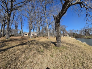 Beautiful waterfront lot with large trees - photo 14