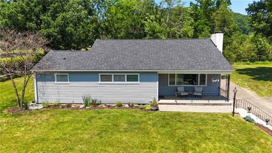 Welcome to this tastefully remodeled ranch offering a - photo 2
