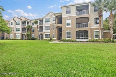 Lake Condo For Sale in Jacksonville, Florida