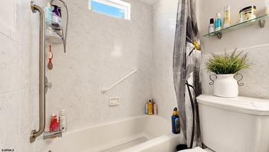 Opportunity to own on an extremely desirable block in Ventnor - photo 23