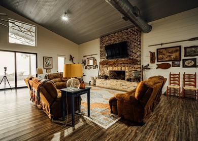 This 484+/- acre turnkey estate in Jones County is a rare find - photo 25