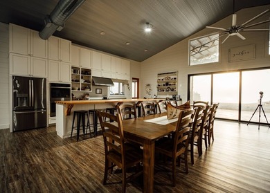 This 484+/- acre turnkey estate in Jones County is a rare find - photo 26