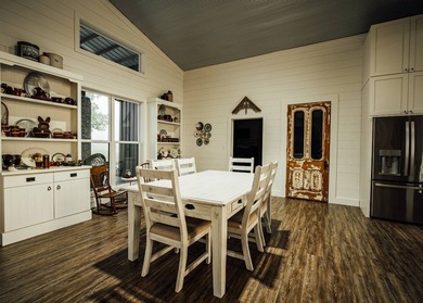 This 484+/- acre turnkey estate in Jones County is a rare find - photo 27