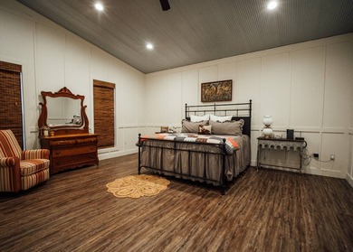 This 484+/- acre turnkey estate in Jones County is a rare find - photo 36