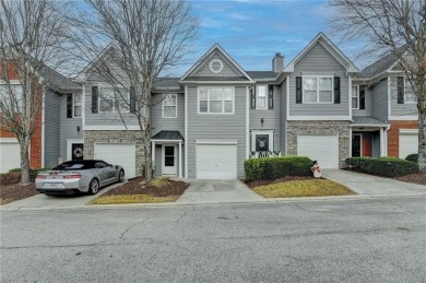 Lake Townhome/Townhouse Sale Pending in Flowery Branch, Georgia