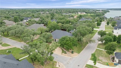 Stunning 4-Bedroom Home with Pool, Spa & Exceptional - photo 44
