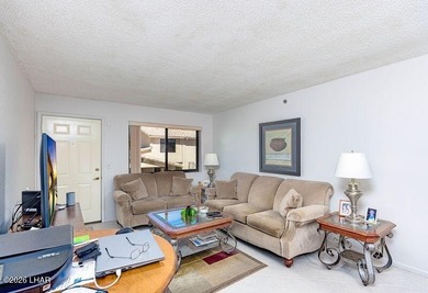 Beautifully updated Condo! From the flooring to the counter tops - photo 15