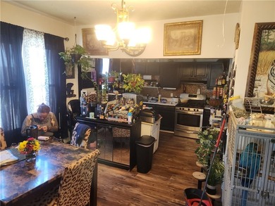 Investor Alert! Excellent opportunity to add a value-add - photo 4
