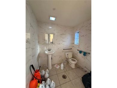 FULLY VACANT AND FULL POSSESSION, SOLD AS IS. Welcome to 3507 - photo 5