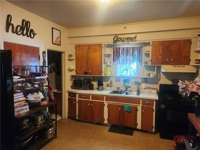 Investor Alert! Great opportunity to add a value-add property to - photo 3