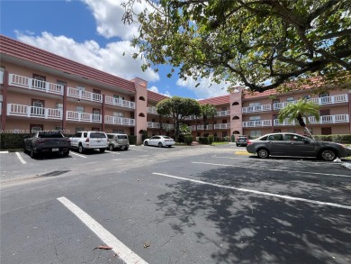Lake Condo For Sale in Sunrise, Florida