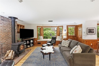 Set in the premier Cobbs Hill enclave, this move-in ready home - photo 9