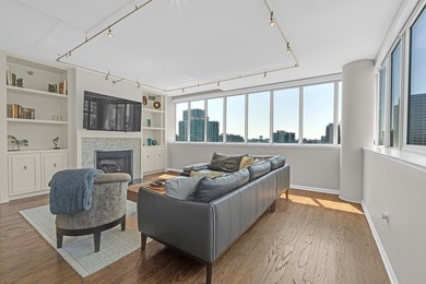 Stunning, bright and spacious NW corner home at the Prairie - photo 3