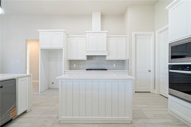 Builder is offering up to $10,000 toward the buyer's closing - photo 11