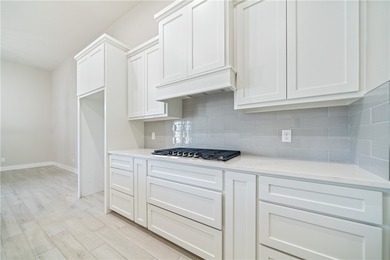 Builder is offering up to $10,000 toward the buyer's closing - photo 12