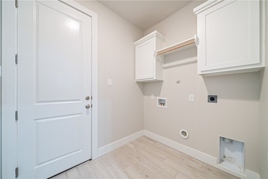 Builder is offering up to $10,000 toward the buyer's closing - photo 17