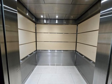 Own a slice of Florida's waterfront at a fantastic price! This