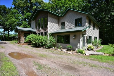 1 beautiful home + 3 cabins!! This one-of-a-kind property - photo 5