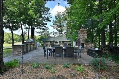 1 beautiful home + 3 cabins!! This one-of-a-kind property - photo 8