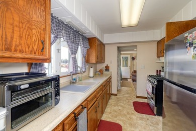 Welcome home to this charming ranch nestled in the heart of - photo 8