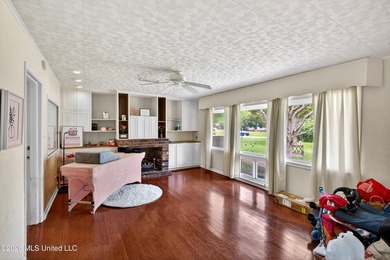 Welcome to this charming 1950's gem nestled in the heart of - photo 17