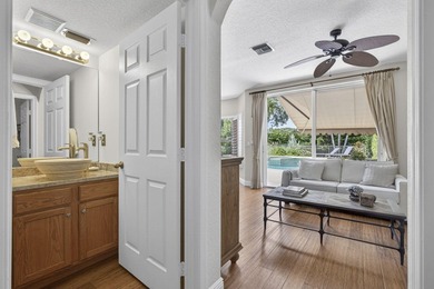 Beautiful 4BR/2.5BA pool home located on a quiet cul-de-sac in - photo 19