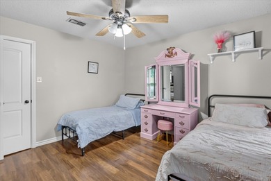 This home offers the kind of Location, Location, Location that - photo 26