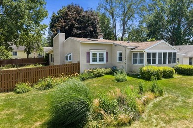 Easy one-floor living in the Village of Salina! This - photo 3