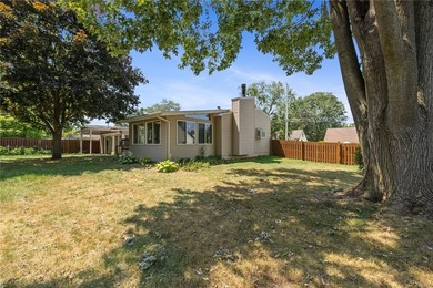 Easy one-floor living in the Village of Salina! This - photo 5