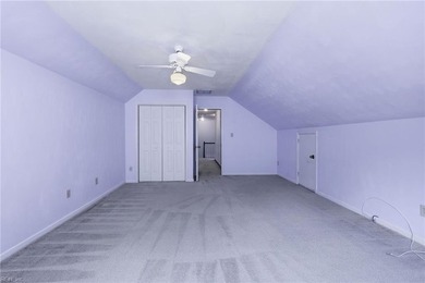 Spacious 4 Br, 2 1/2 bath colonial style single family home at - photo 49