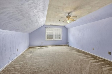 Spacious 4 Br, 2 1/2 bath colonial style single family home at - photo 50