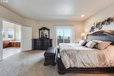 Beautifully maintained Craftsman style home offering main level - photo 12