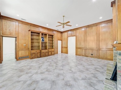 Charming ranch on corner lot in North Dallas with a versatile