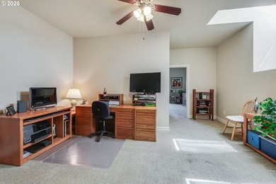 Beautifully maintained Craftsman style home offering main level - photo 19